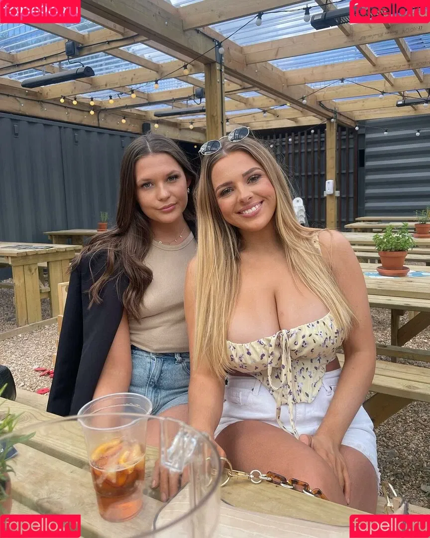 Chloe Ilsley Onlyfans Photo Gallery 