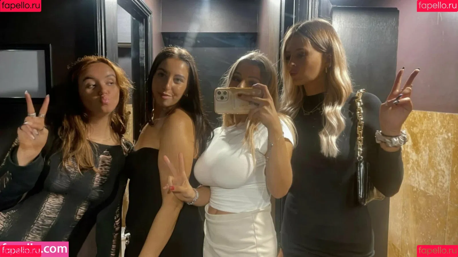 Chloe Ilsley Onlyfans Photo Gallery 