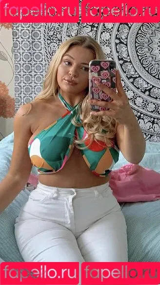 Chloe Ilsley Onlyfans Photo Gallery 