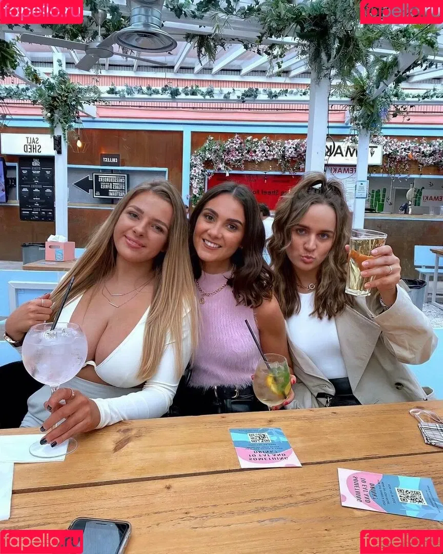 Chloe Ilsley Onlyfans Photo Gallery 