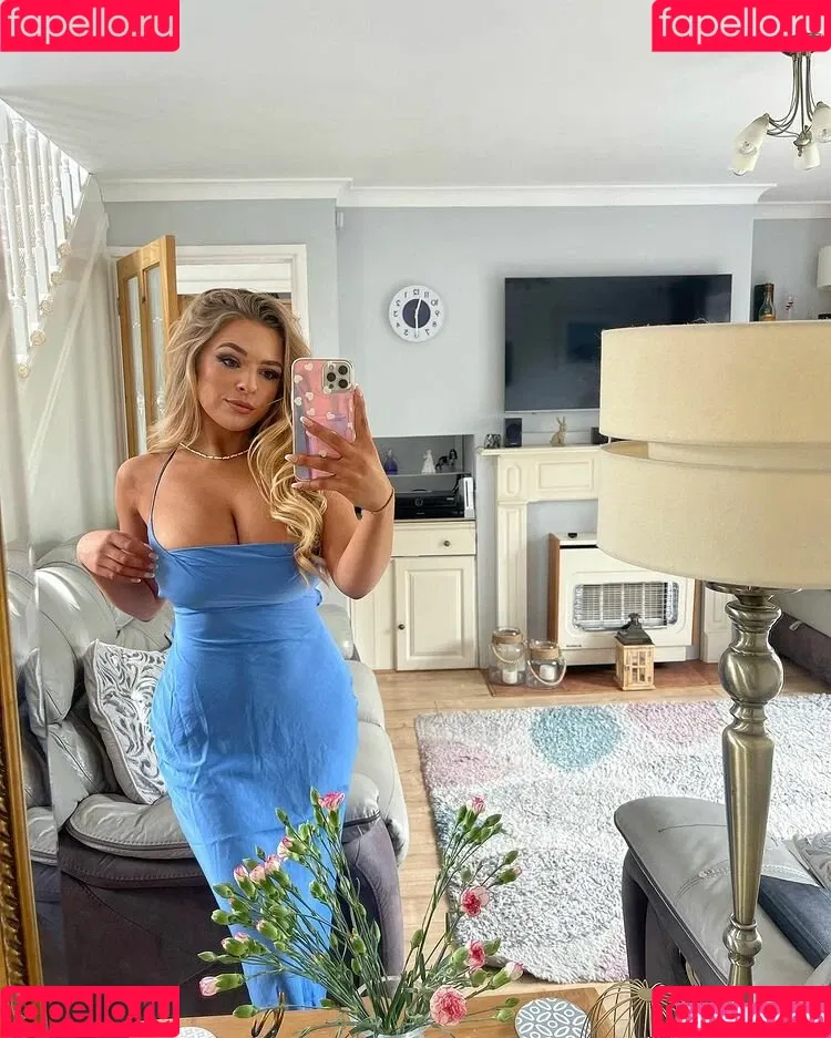 Chloe Ilsley Onlyfans Photo Gallery 