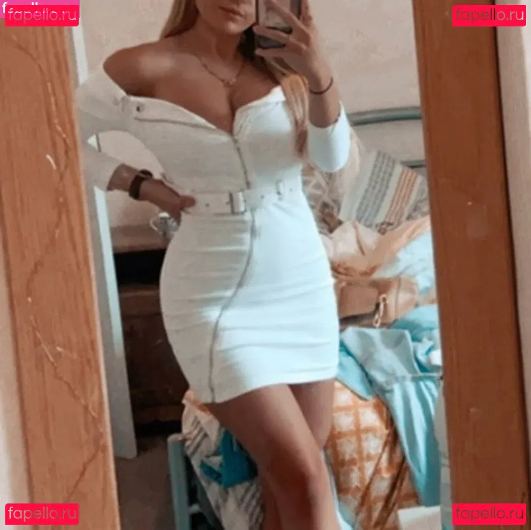 Chloe Ilsley Onlyfans Photo Gallery 