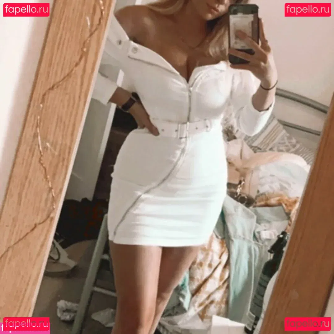 Chloe Ilsley Onlyfans Photo Gallery 