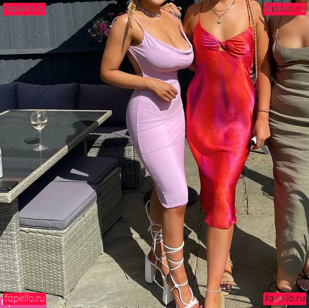 Chloe Ilsley Onlyfans Photo Gallery 