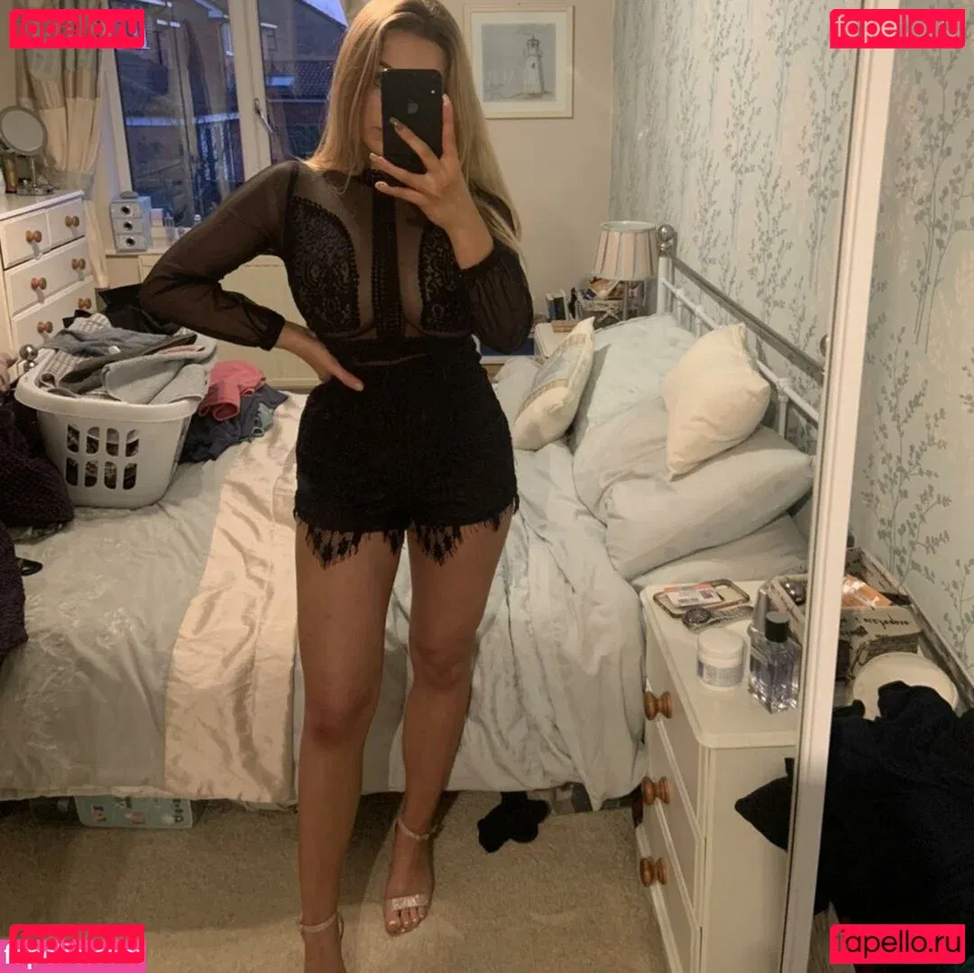 Chloe Ilsley Onlyfans Photo Gallery 