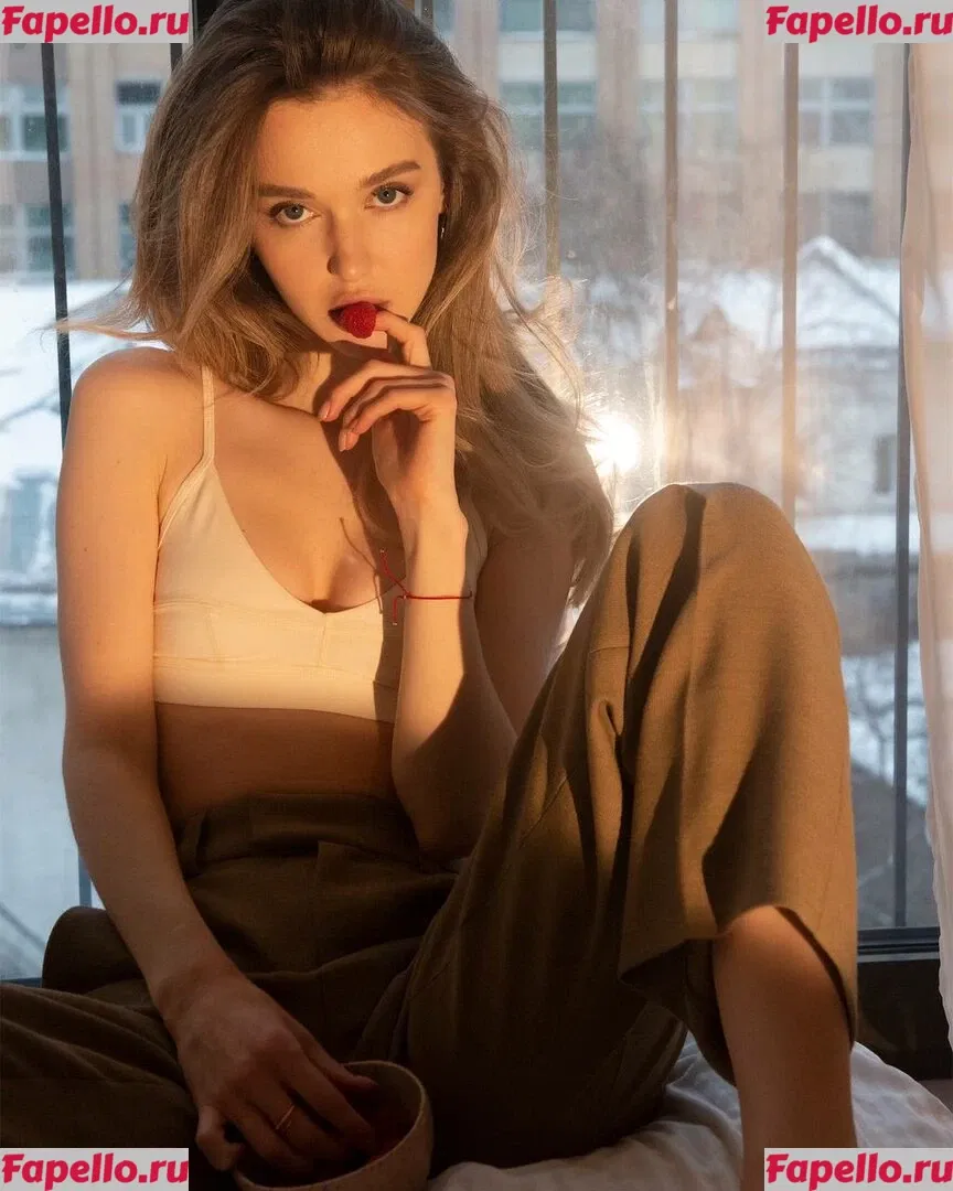 Anna Tsaralunga Onlyfans Photo Gallery 