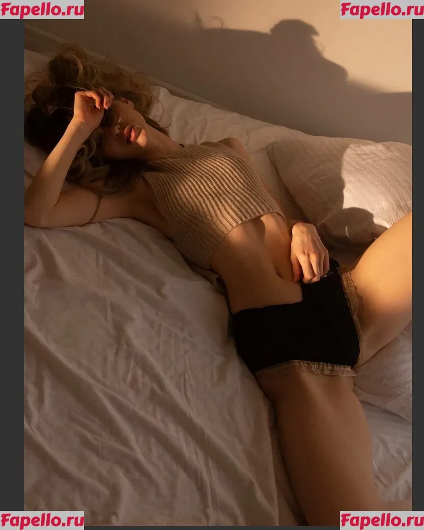Anna Tsaralunga Onlyfans Photo Gallery 