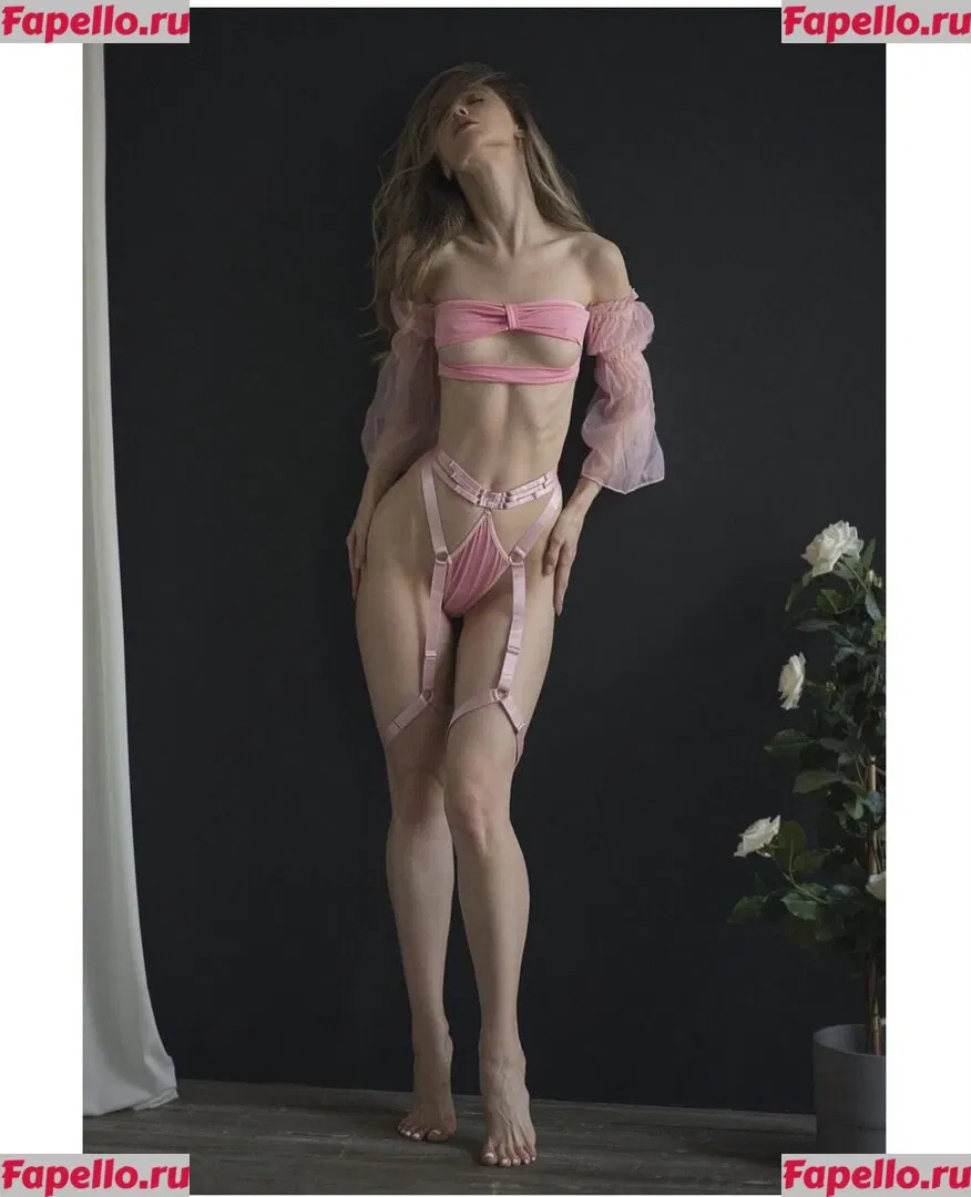 Anna Tsaralunga Onlyfans Photo Gallery 
