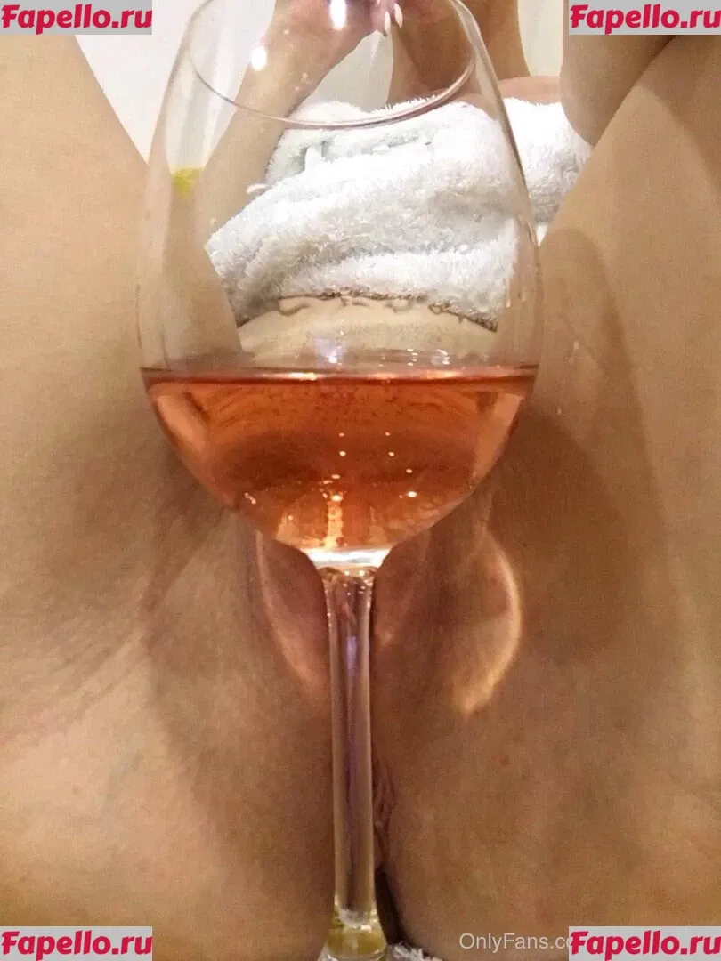 Anna Tsaralunga Onlyfans Photo Gallery 