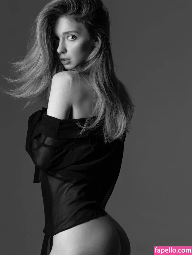 Anna Tsaralunga Onlyfans Photo Gallery 