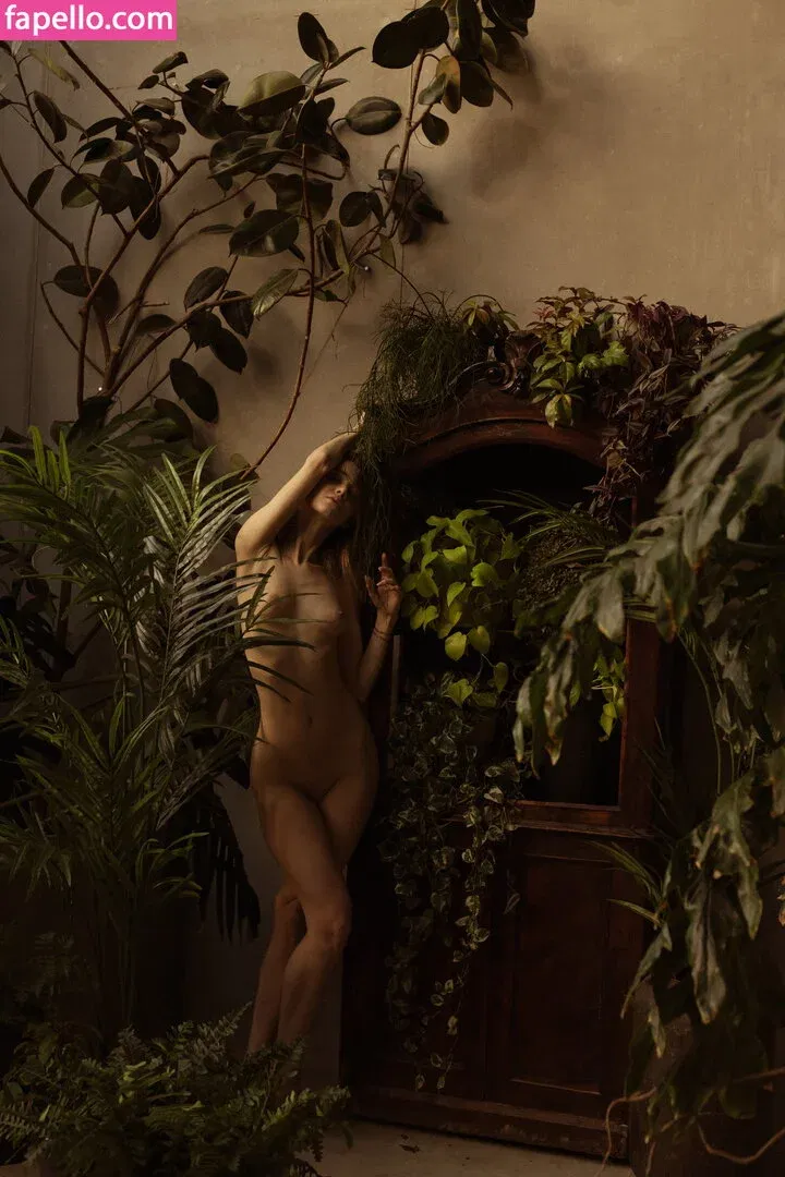 Anna Tsaralunga Onlyfans Photo Gallery 