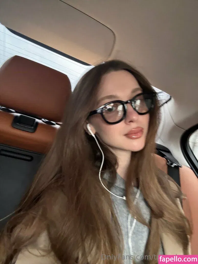 Anna Tsaralunga Onlyfans Photo Gallery 