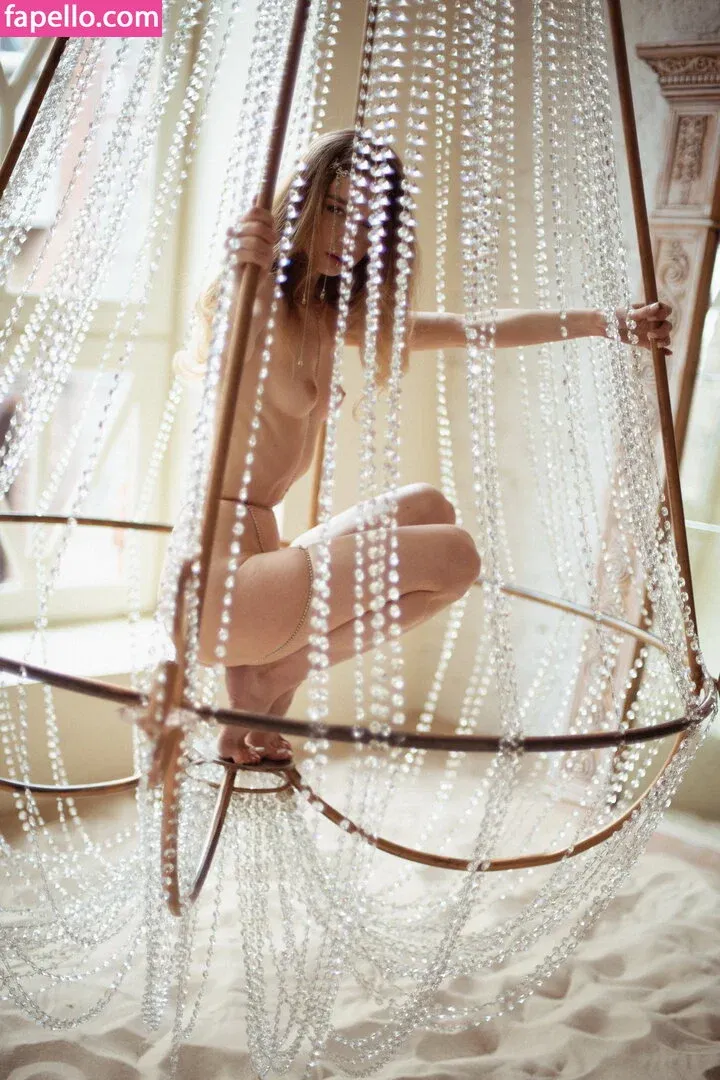 Anna Tsaralunga Onlyfans Photo Gallery 