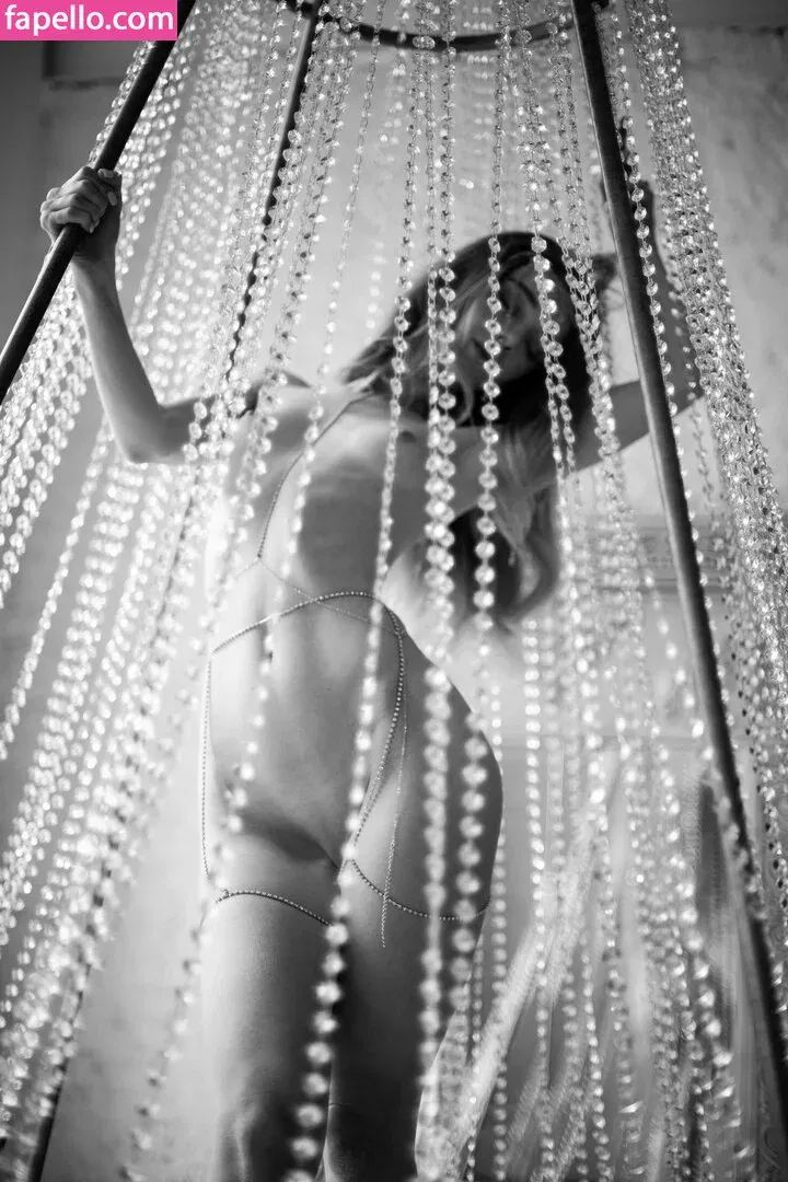 Anna Tsaralunga Onlyfans Photo Gallery 