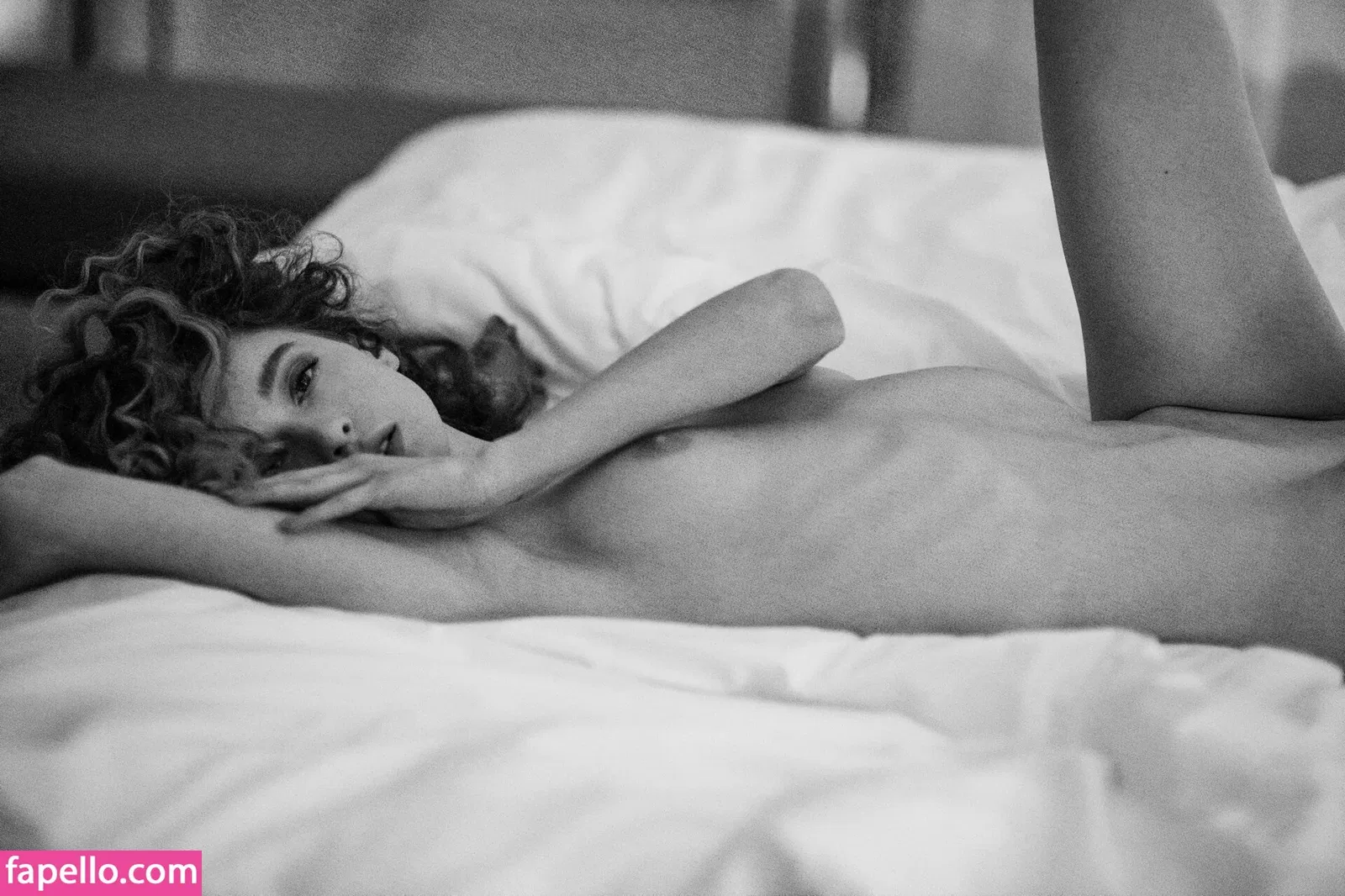 Anna Tsaralunga Onlyfans Photo Gallery 