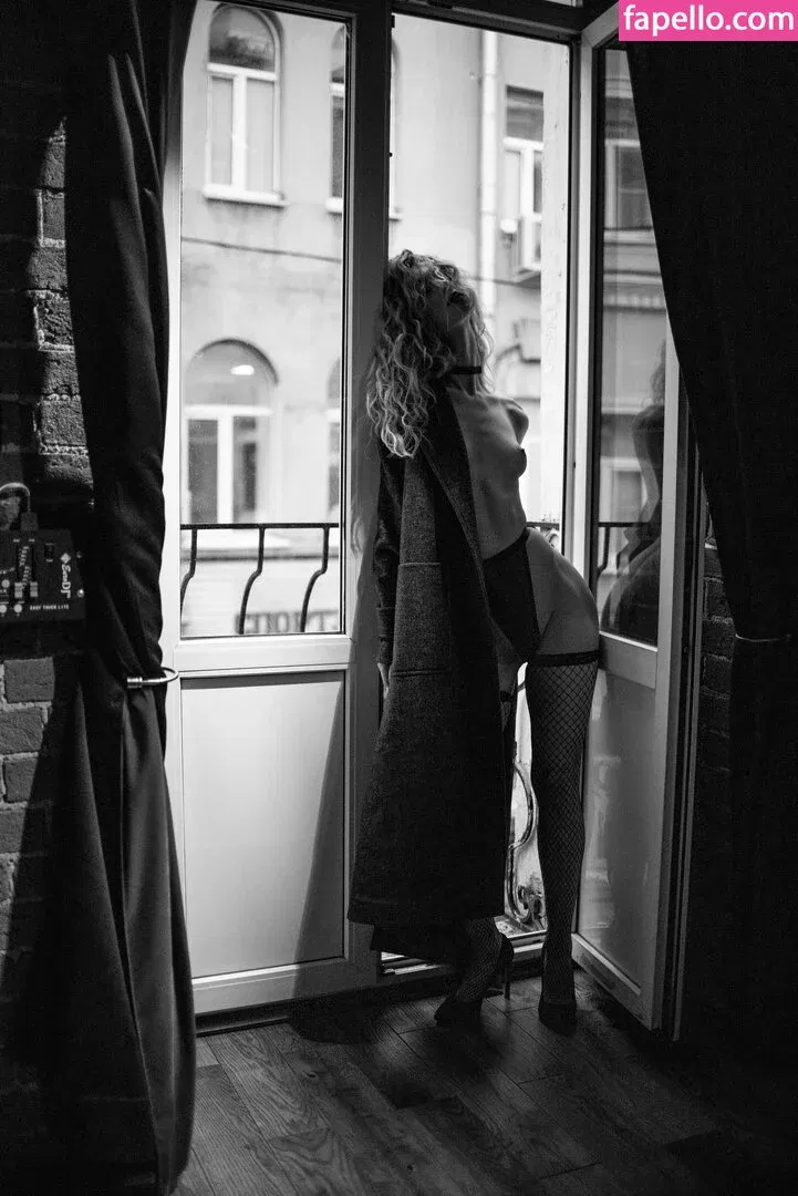 Anna Tsaralunga Onlyfans Photo Gallery 