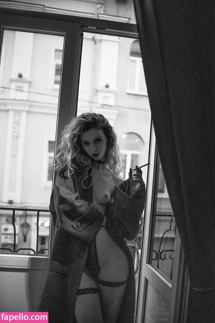 Anna Tsaralunga Onlyfans Photo Gallery 