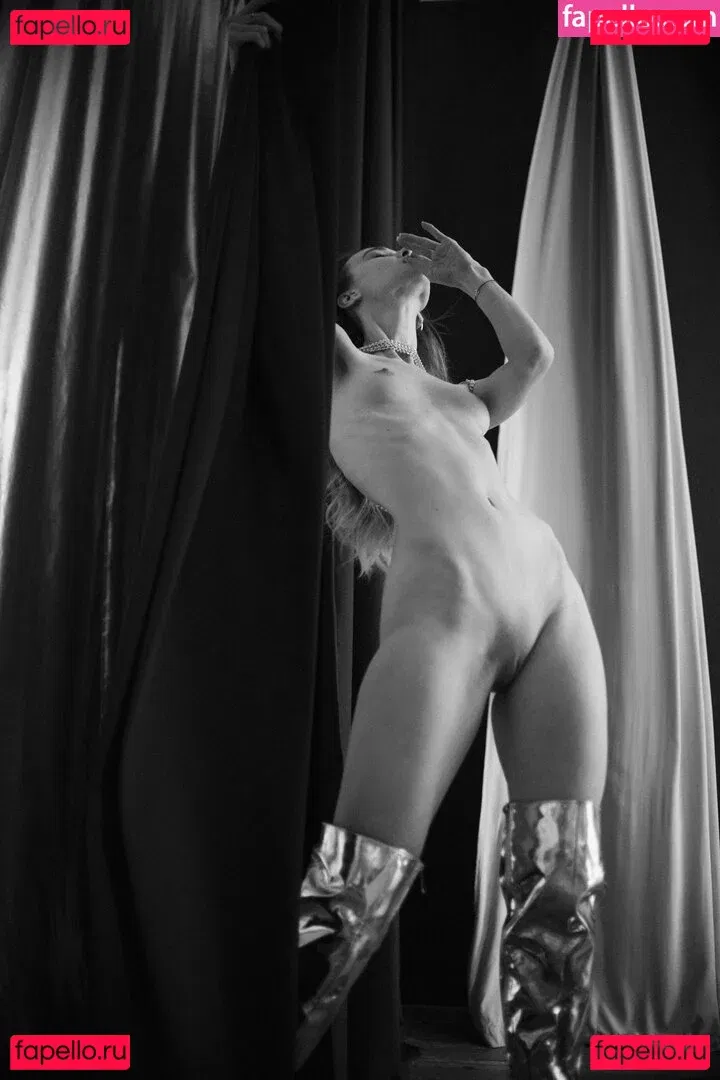 Anna Tsaralunga Onlyfans Photo Gallery 