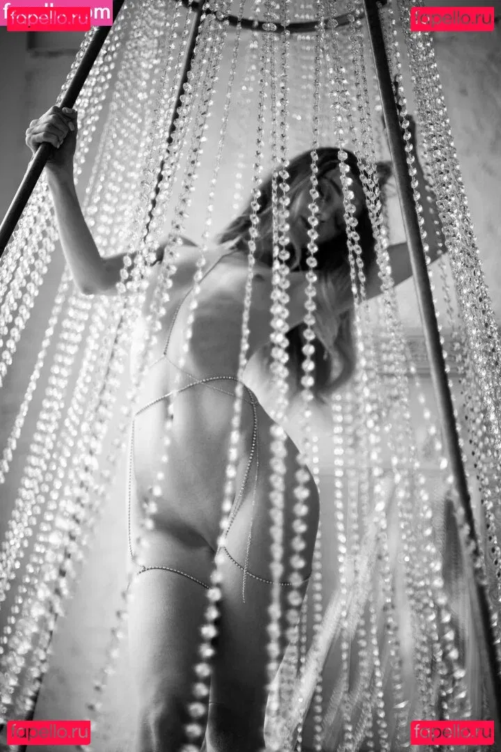 Anna Tsaralunga Onlyfans Photo Gallery 