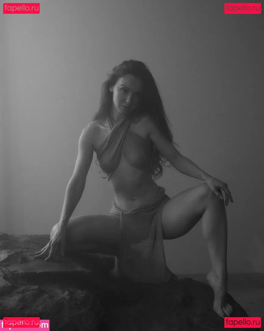 Anna Tsaralunga Onlyfans Photo Gallery 