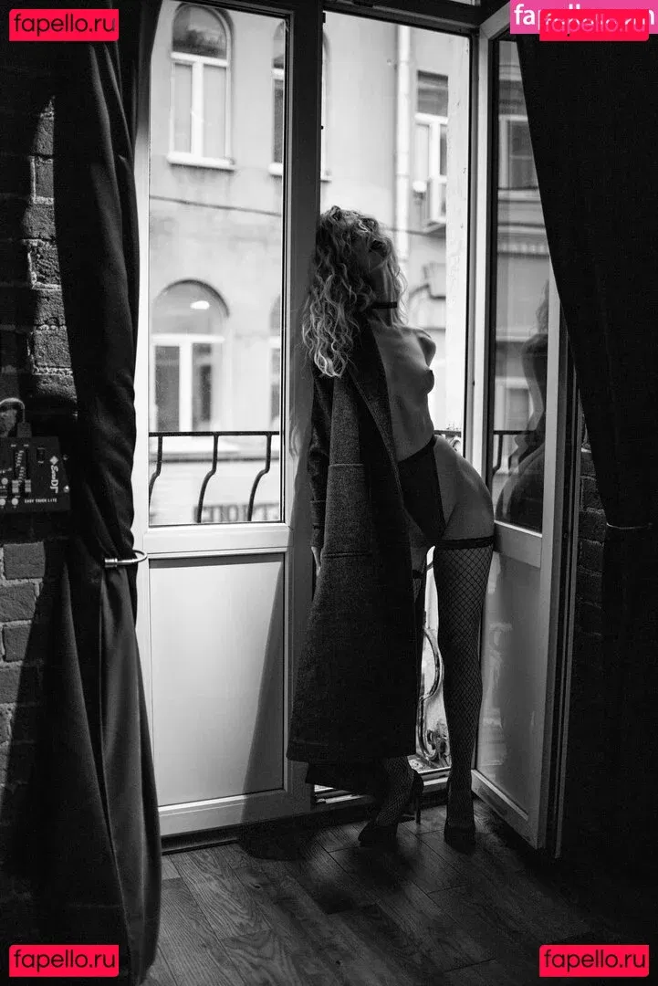 Anna Tsaralunga Onlyfans Photo Gallery 