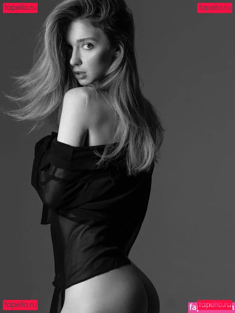 Anna Tsaralunga Onlyfans Photo Gallery 