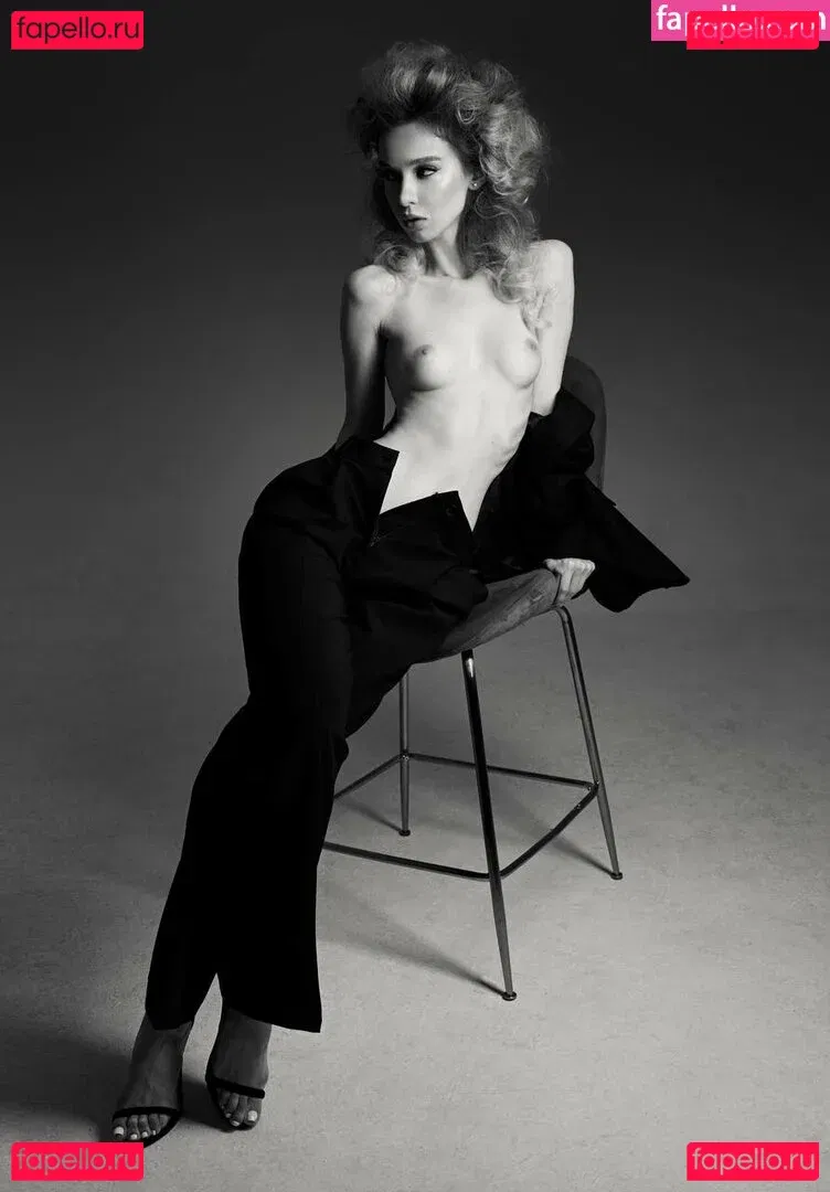 Anna Tsaralunga Onlyfans Photo Gallery 