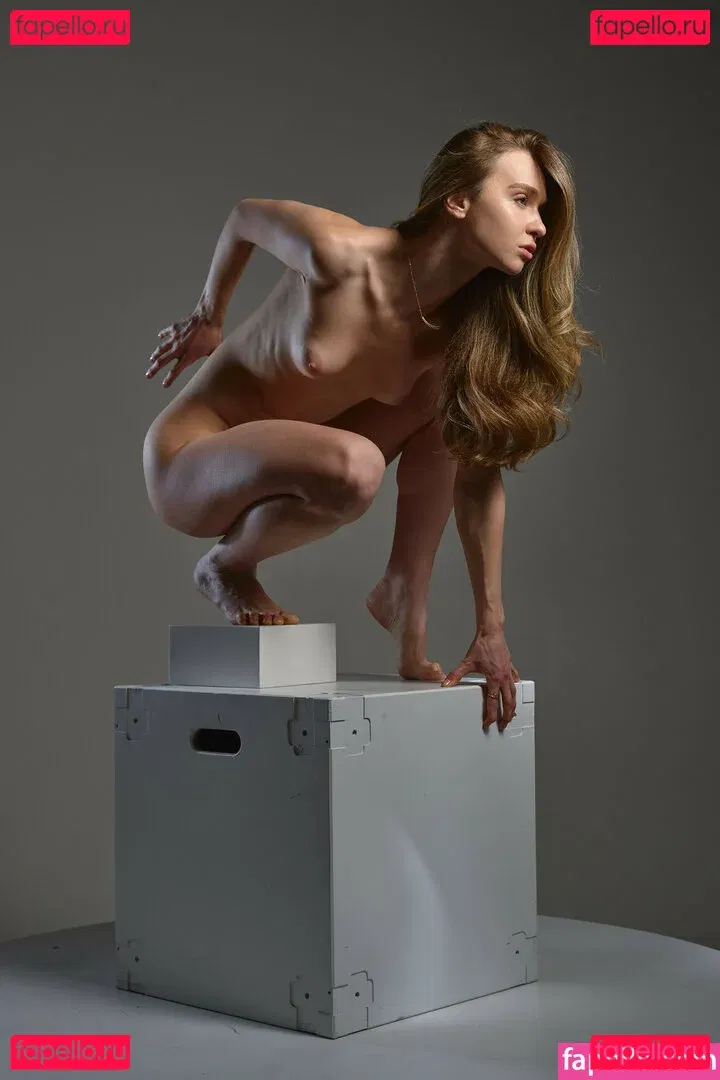 Anna Tsaralunga Onlyfans Photo Gallery 