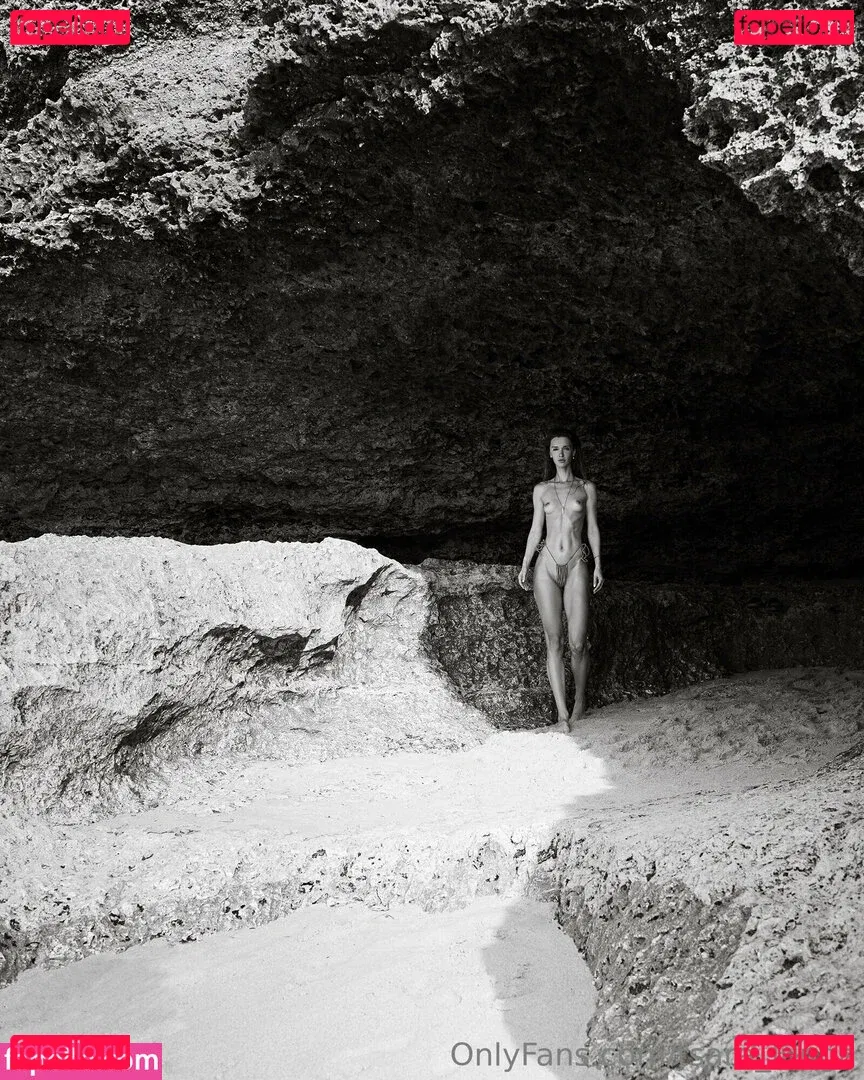 Anna Tsaralunga Onlyfans Photo Gallery 