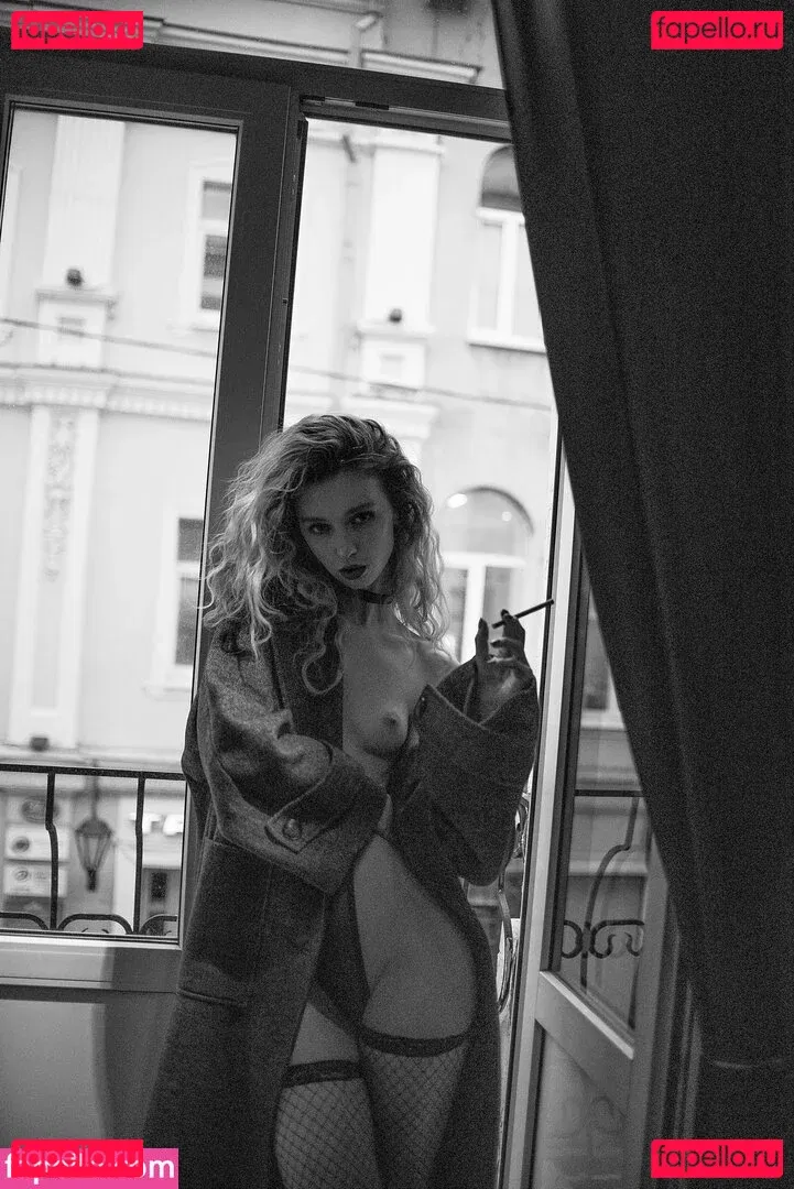 Anna Tsaralunga Onlyfans Photo Gallery 