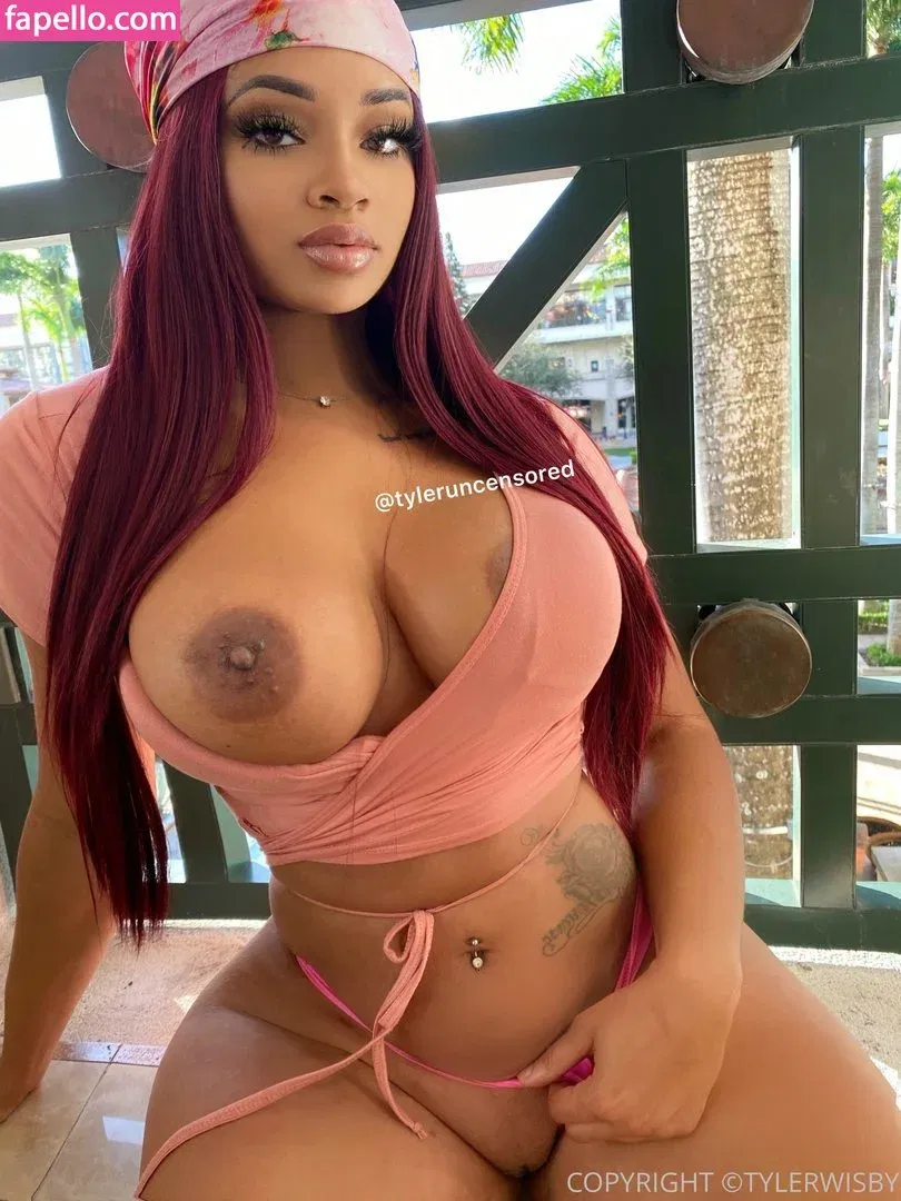 TylerUncensored Onlyfans Photo Gallery 