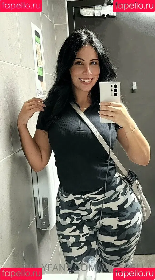 MissBella Onlyfans Photo Gallery 
