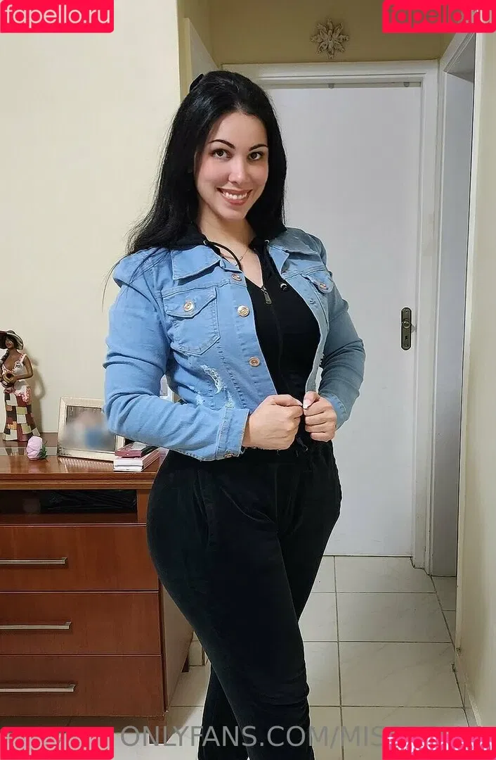 MissBella Onlyfans Photo Gallery 