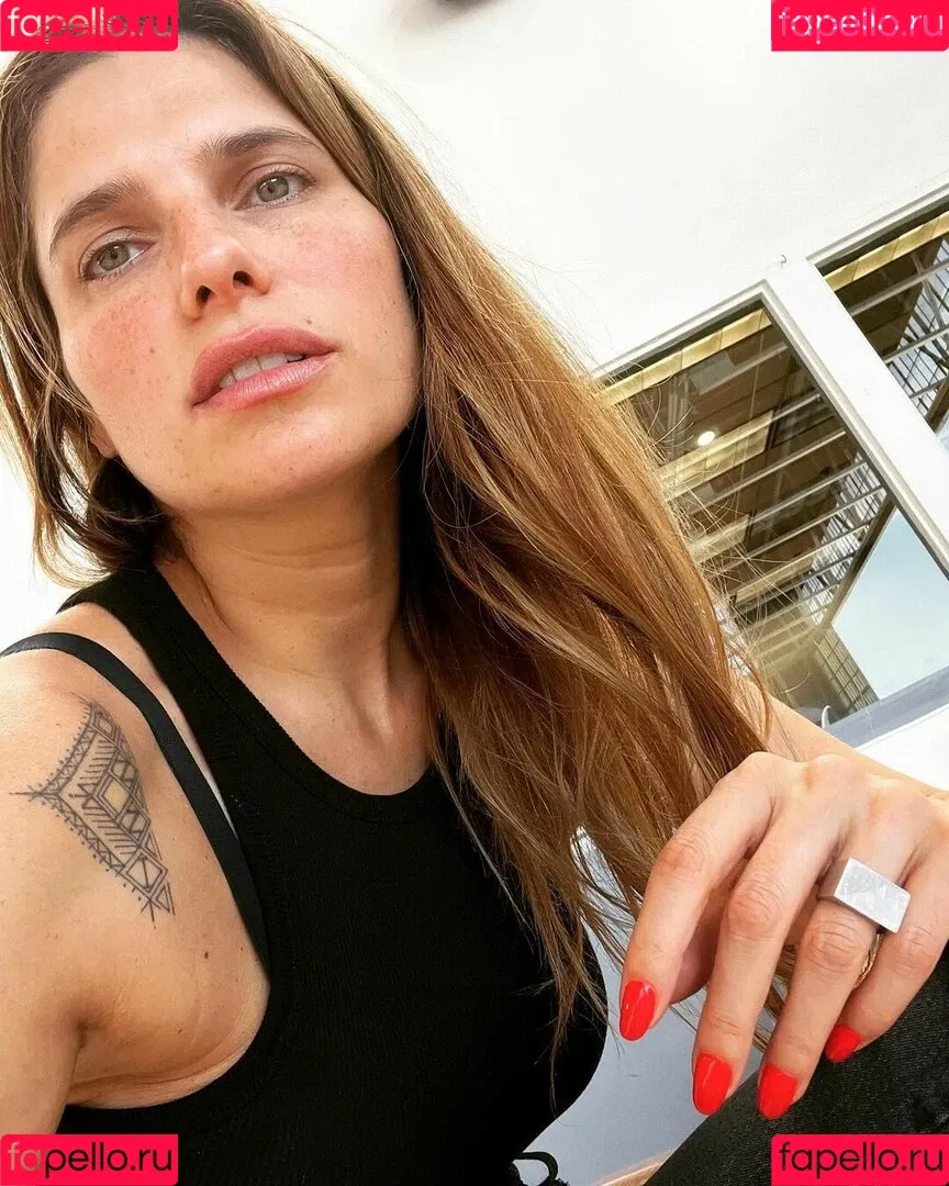 Lake Bell Onlyfans Photo Gallery 