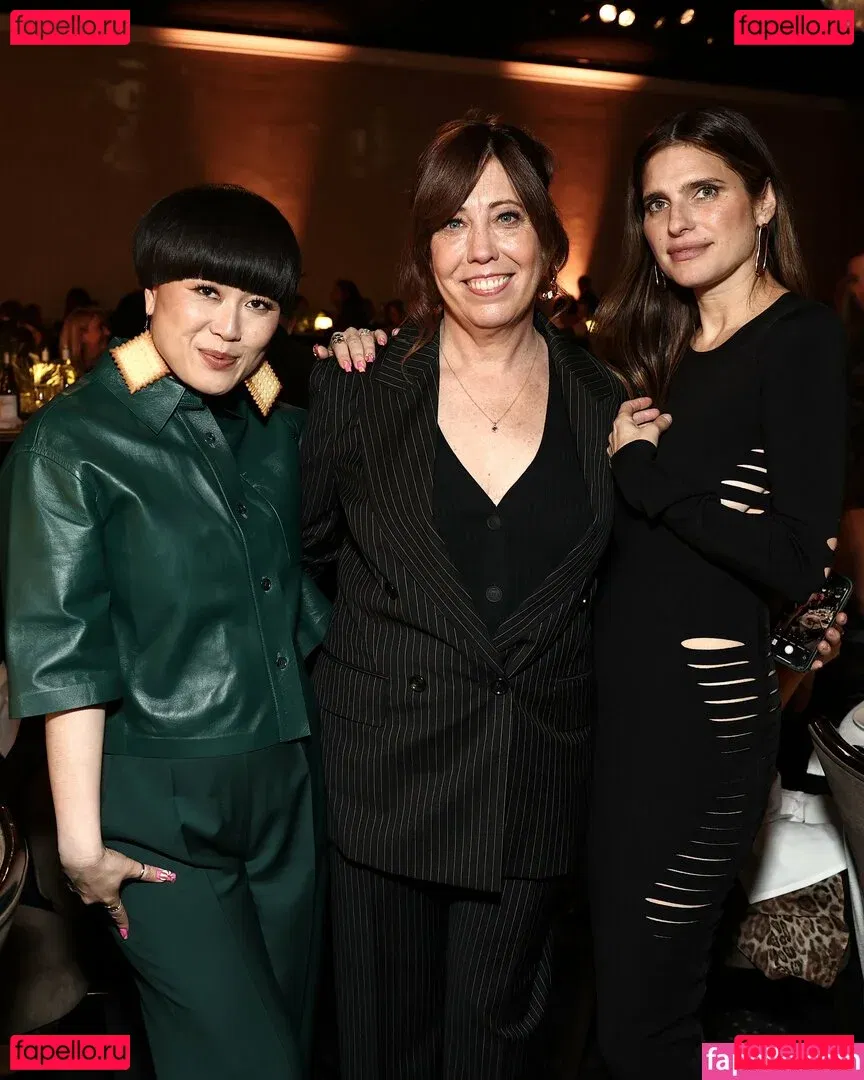 Lake Bell Onlyfans Photo Gallery 