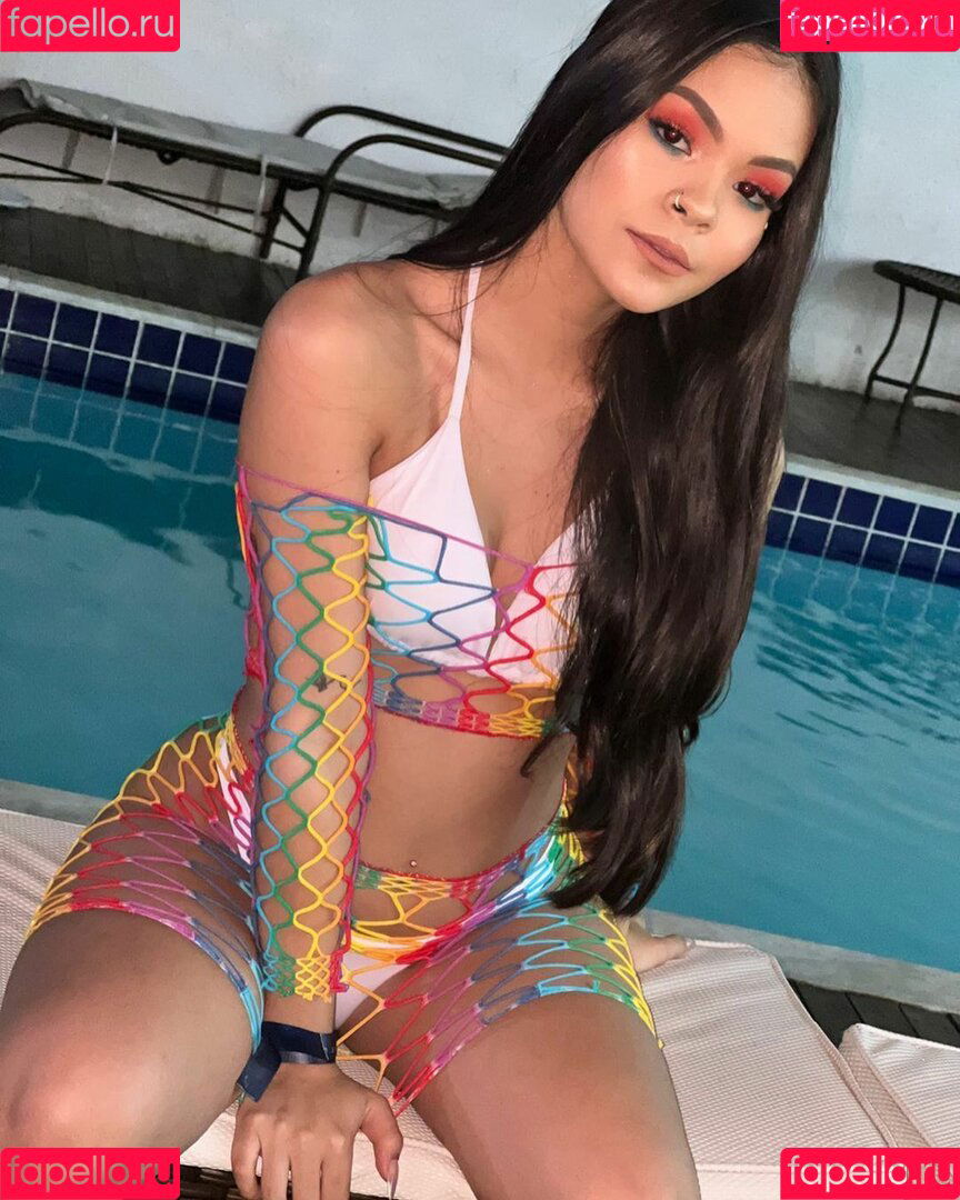 karamba_liviaa Onlyfans Photo Gallery 