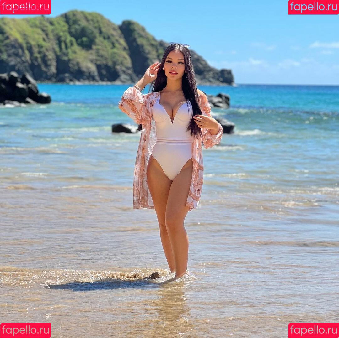 karamba_liviaa Onlyfans Photo Gallery 