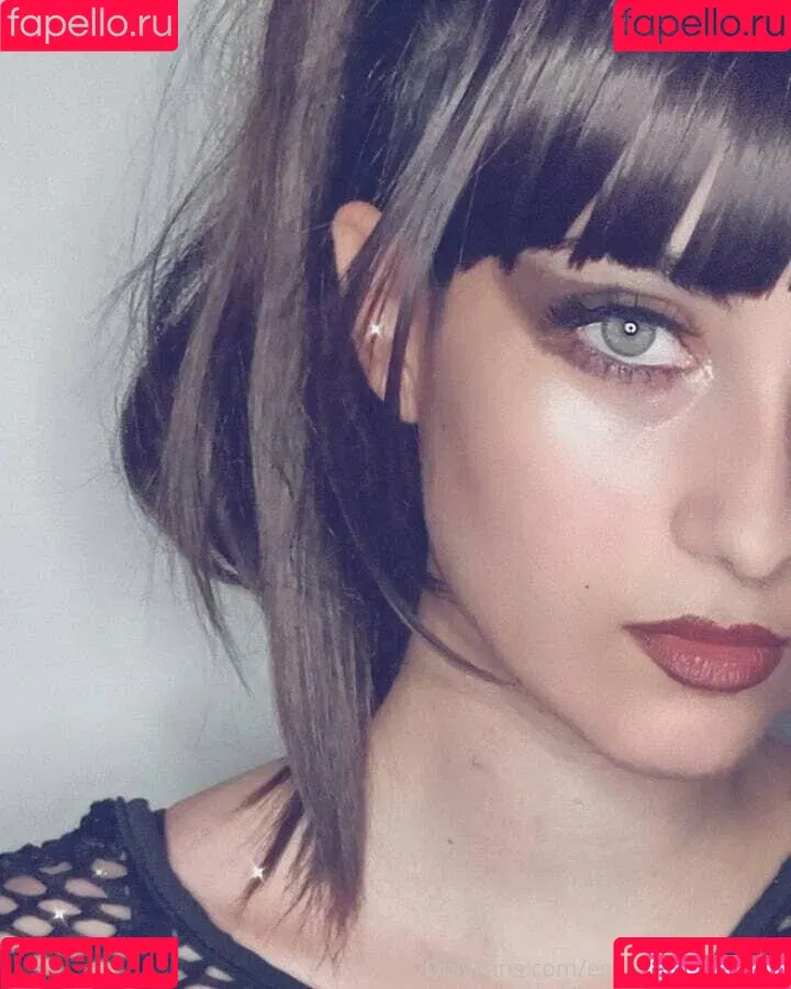 esmeraldamentee Onlyfans Photo Gallery 