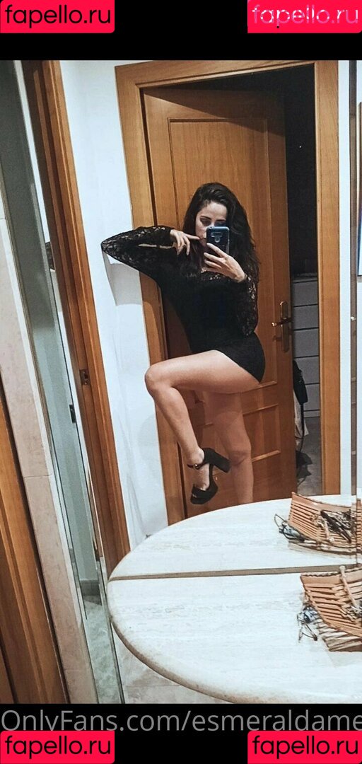 esmeraldamentee Onlyfans Photo Gallery 