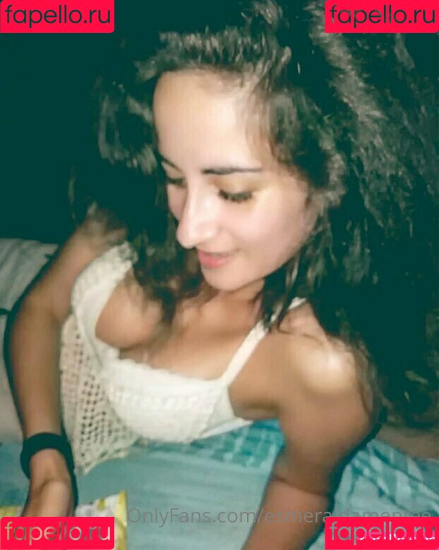 esmeraldamentee Onlyfans Photo Gallery 