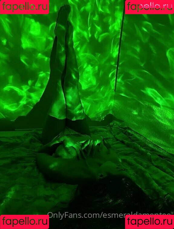 esmeraldamentee Onlyfans Photo Gallery 