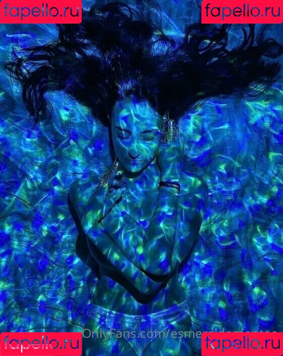 esmeraldamentee Onlyfans Photo Gallery 