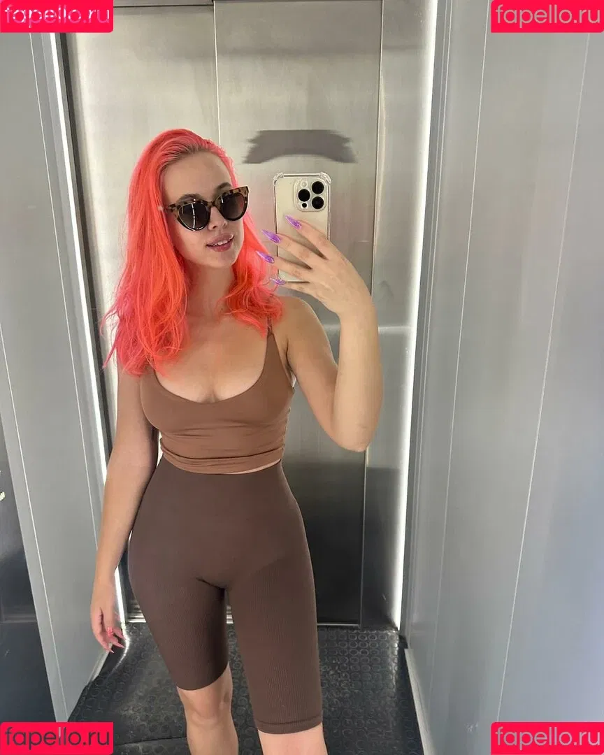 Fairy Elfie Onlyfans Photo Gallery 