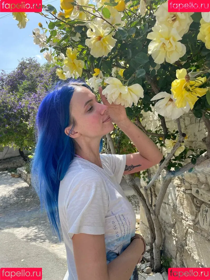Fairy Elfie Onlyfans Photo Gallery 