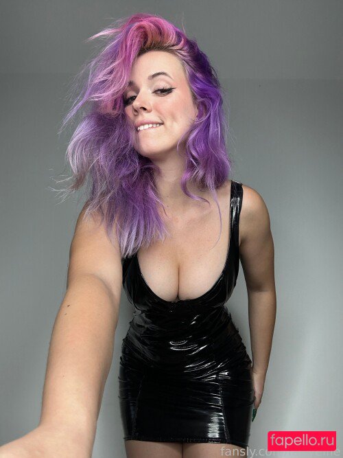 Fairy Elfie Onlyfans Photo Gallery 