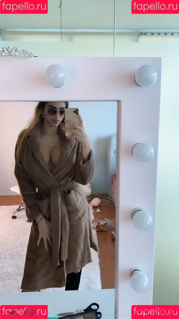 Adelinebri Onlyfans Photo Gallery 