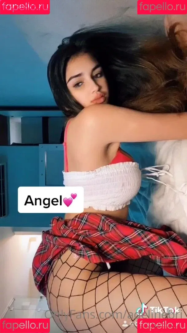 Adelinebri Onlyfans Photo Gallery 