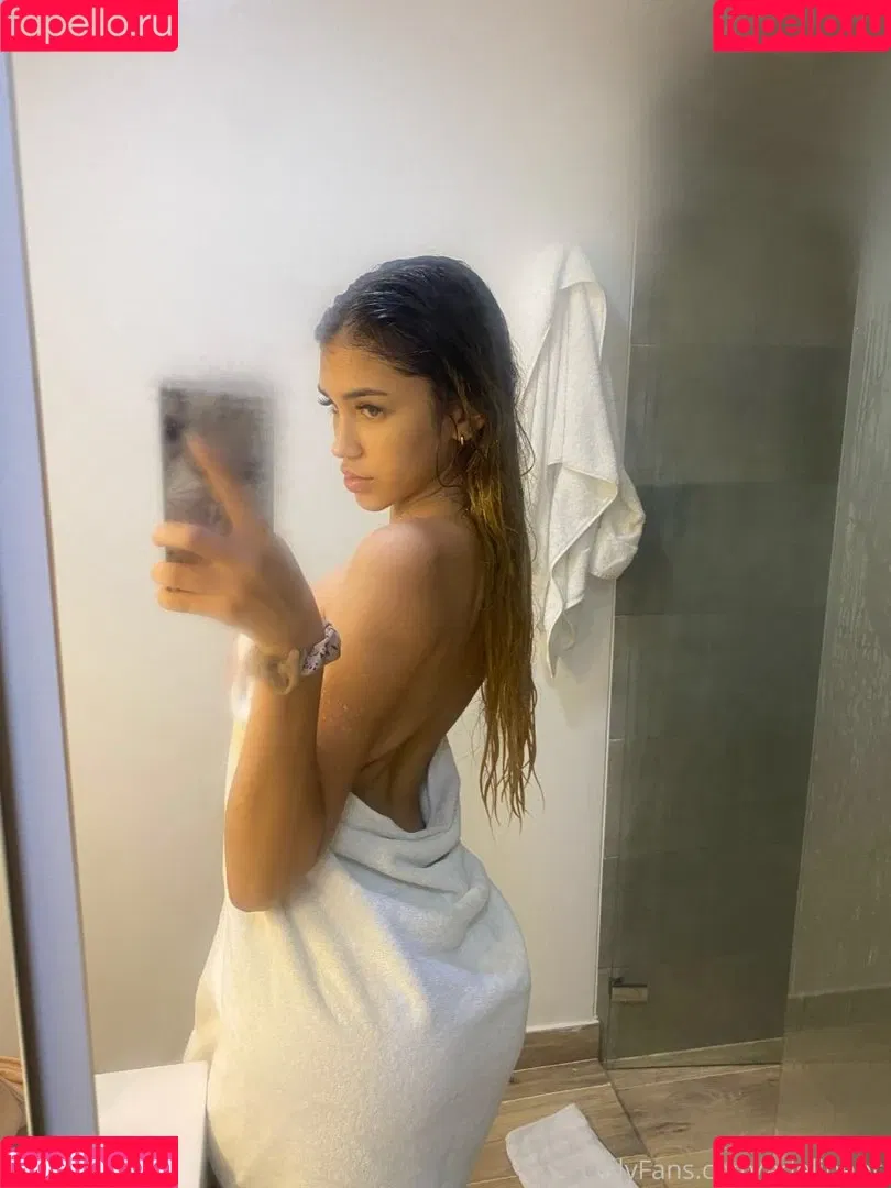 Adelinebri Onlyfans Photo Gallery 