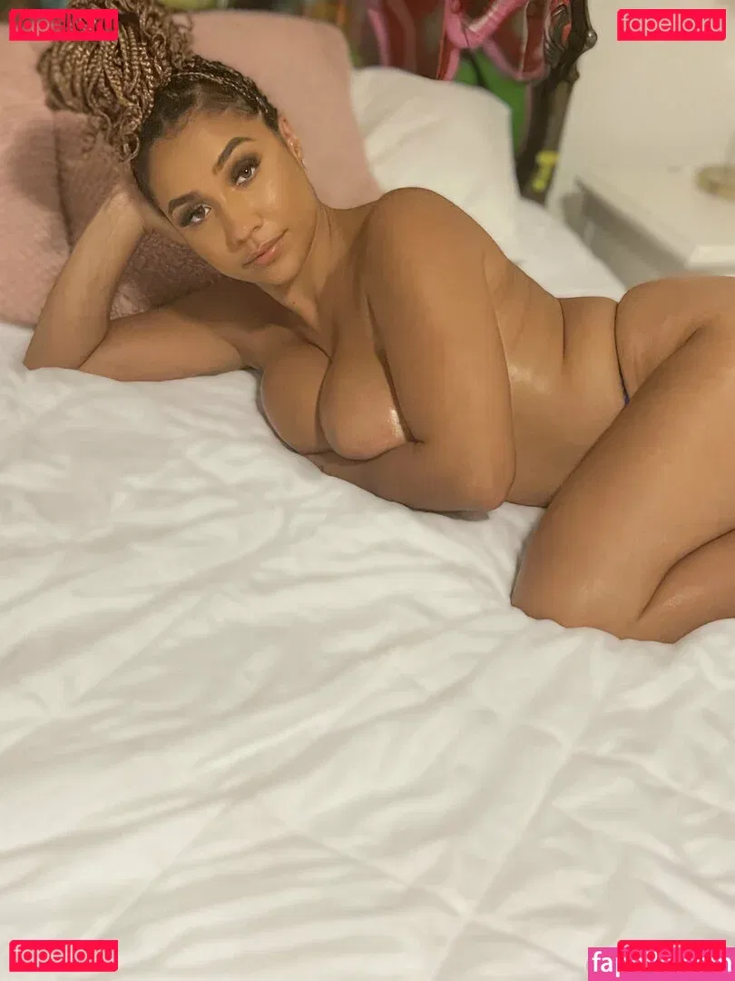 QueenPatrona Onlyfans Photo Gallery 