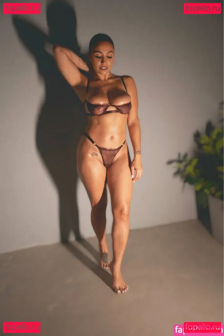 QueenPatrona Onlyfans Photo Gallery 